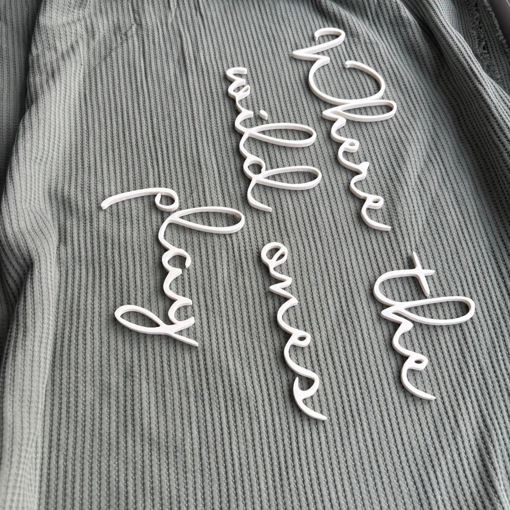 3D Kinderzimmer Deko: Schriftzug 'Where the Wild Ones Play' - MelMadeStudio