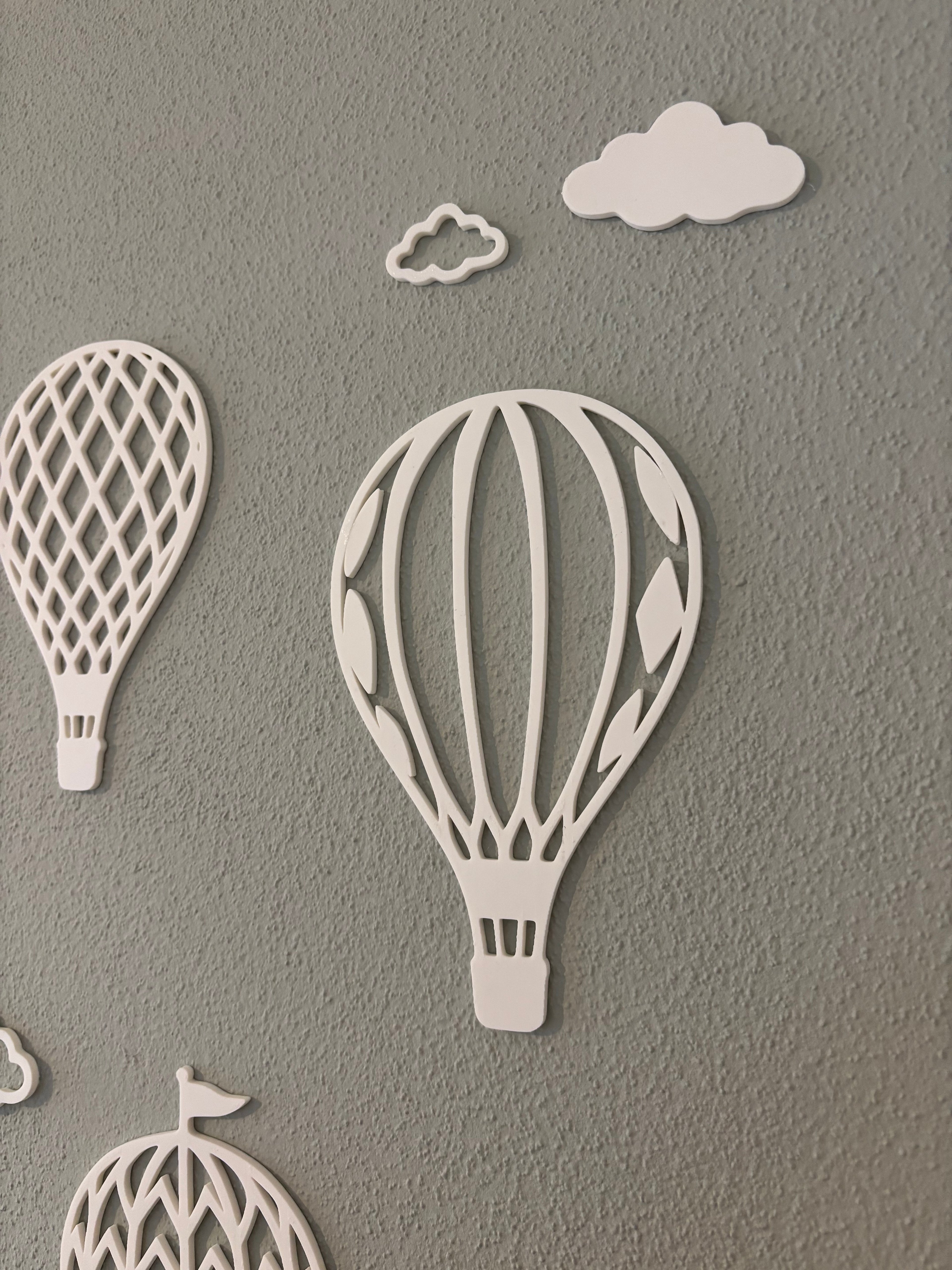 Heißluftballon Wanddeko – Kinderzimmer Deko Set Wandgestaltung mit Wolken | Leicht & Modern - MelMadeStudio