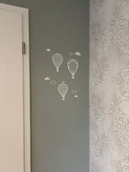 Heißluftballon Wanddeko – Kinderzimmer Deko Set Wandgestaltung mit Wolken | Leicht & Modern - MelMadeStudio
