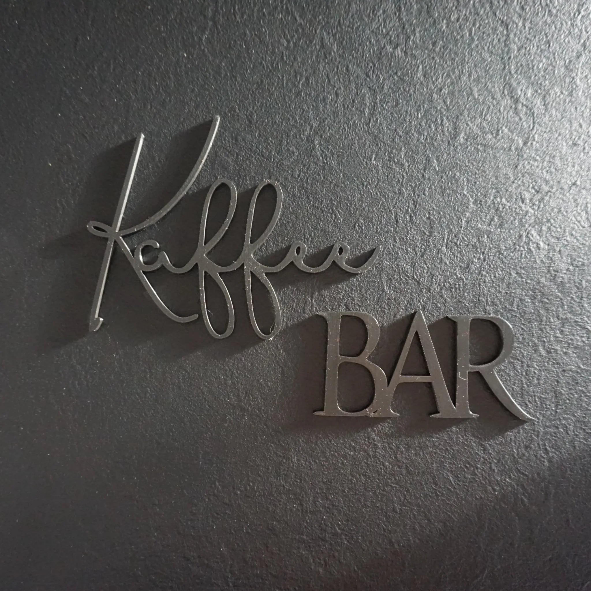 „Kaffee Bar“ – Schriftzug Deko für Küche, Café & Bar. - MelMadeStudio