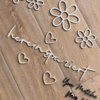 „hereinspaziert“ mit Herzen 3D Schriftzug